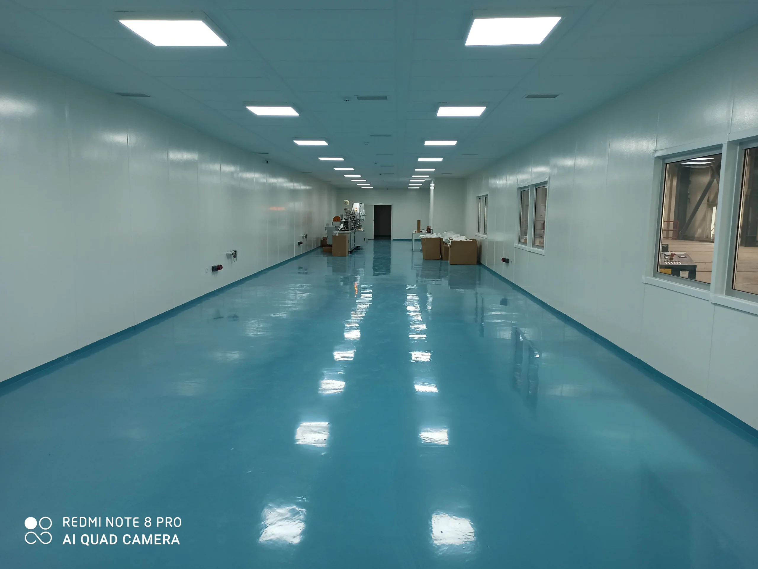 Robust storage container engineered for heavy-duty industrial use, providing secure and long-lasting storage solutions.