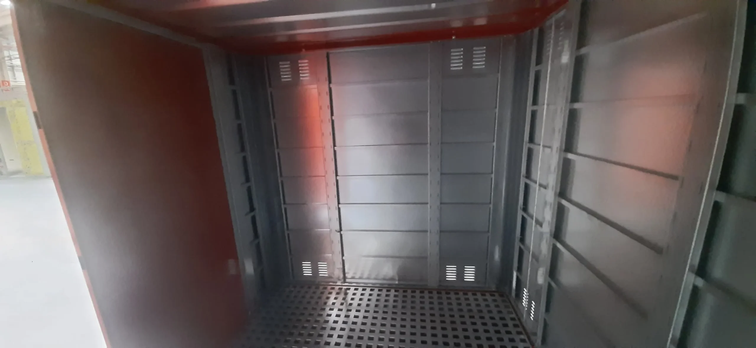 Hazardous and solid waste hygiene container designed for safe handling, compliant storage, and hygienic industrial waste management.