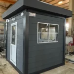 Daylight exterior view Pramo Metropol Cabin