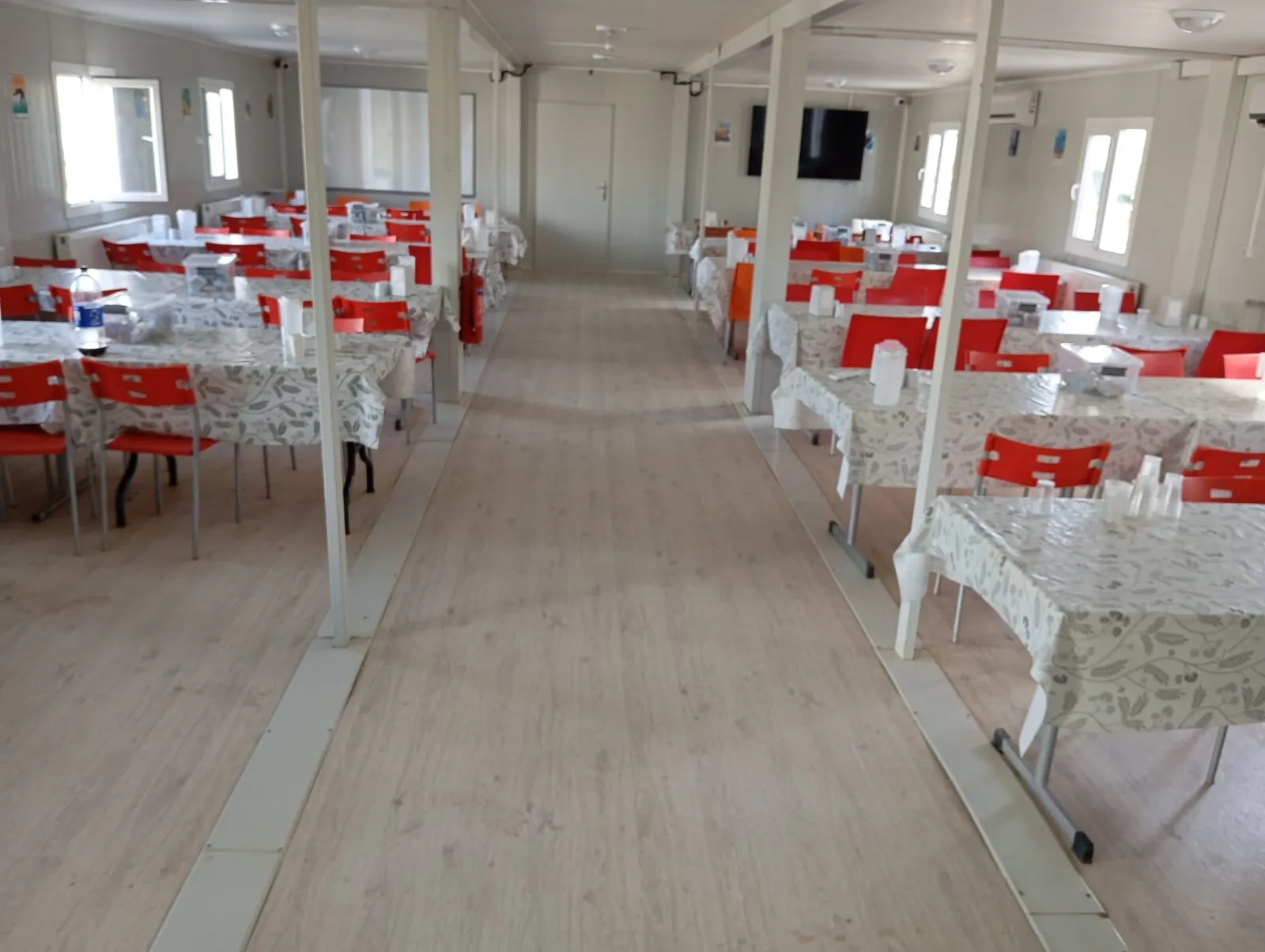 Prefabricated dining hall for a school or institution